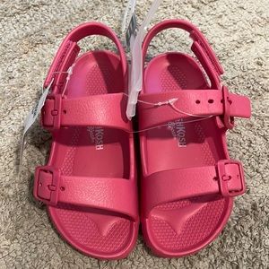 Girls Osh Kosh sandals